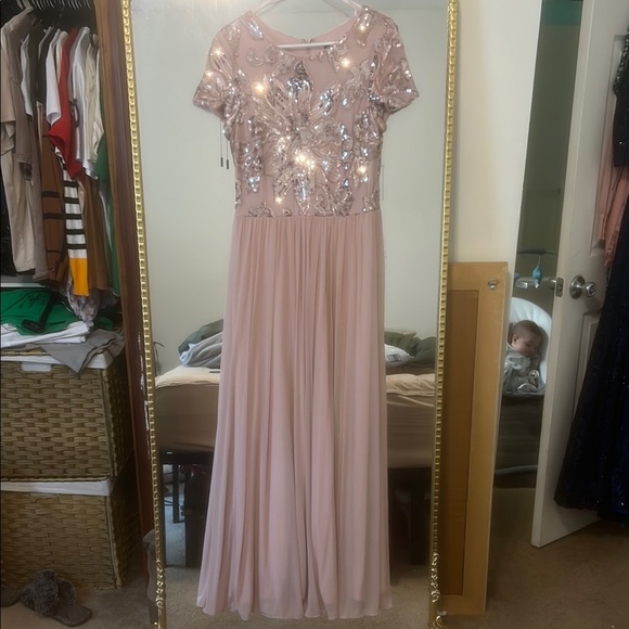 Betsy & Adam Pink Flutter Sleeve Maxi Gown - Picture 2 of 3